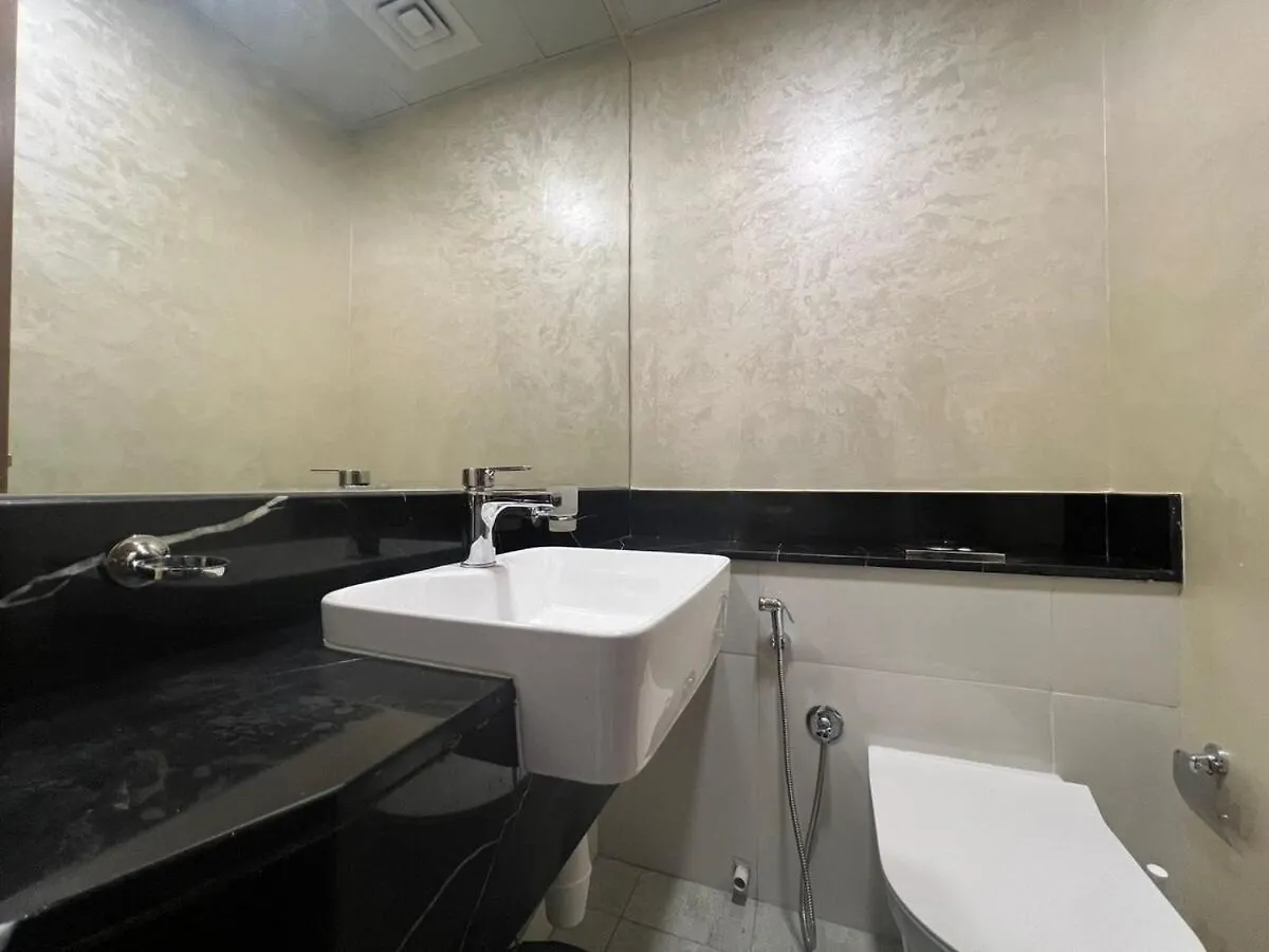 2 Bedroom Only 10 Mins From Burj Khalifa Dubai